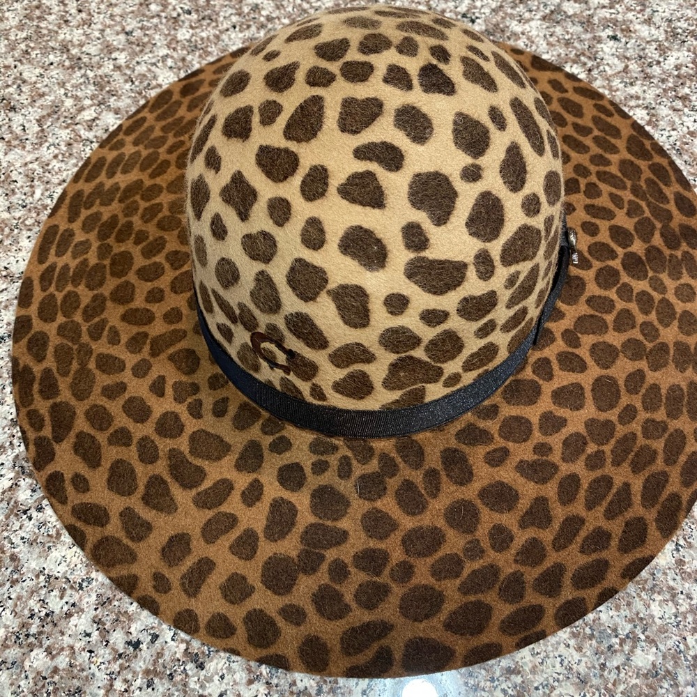 Charlie 1 Horse Leopard Jezebel Hat